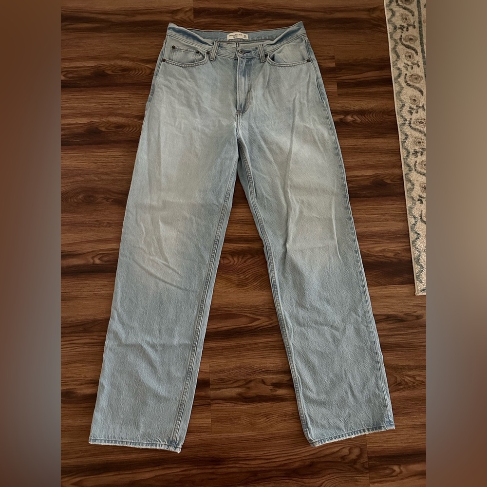 Abercrombie & Fitch Light Blue Relaxed Jeans